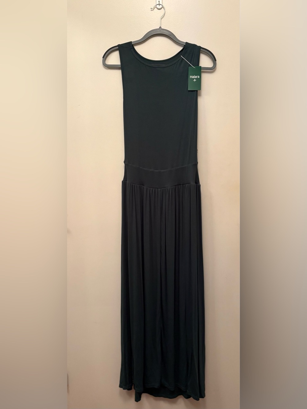 HALARA Dark Green Sleeveless Maxi Dress